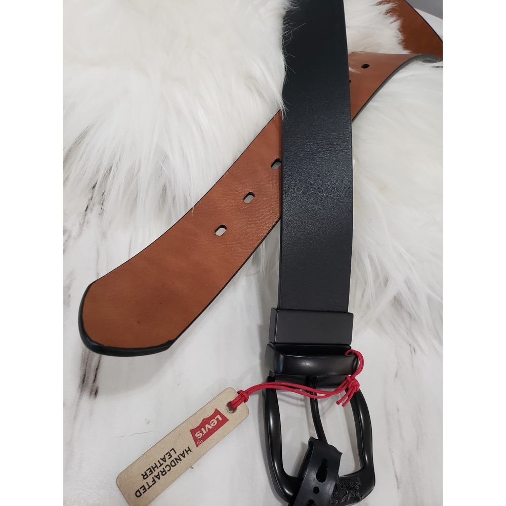 NEW Levi's Reversible Black Brown Belt XL size 42-44 SMOOTH LEATHER